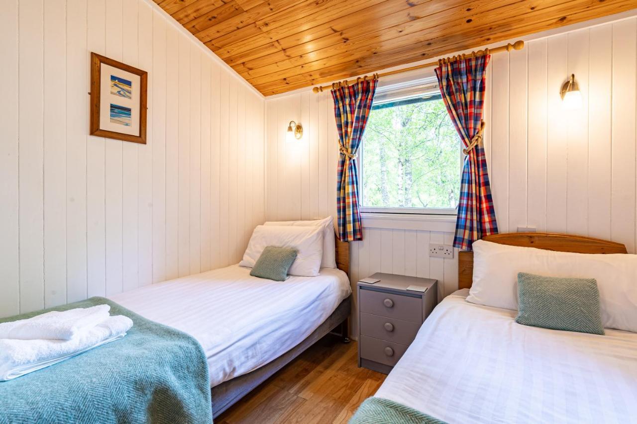 Heather Lodge 10 With Hot Tub Belladrum Eksteriør bilde